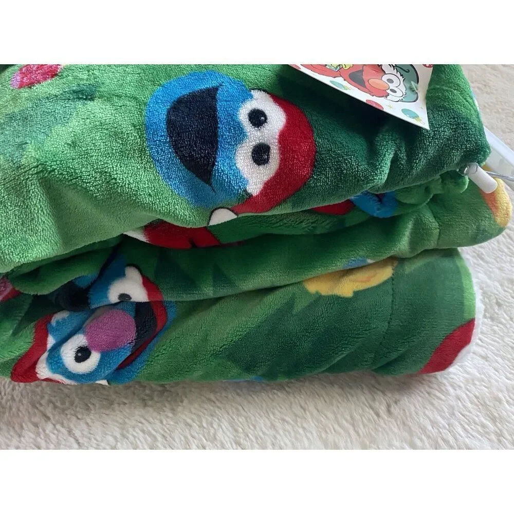Sesame Street Christmas W/Sherpa Throw Blanket  Elmo Cookie Monster Big Bird NEW